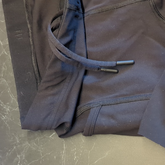 Black Lululemon Men's Leggings With Pockets - Picture 2 of 2